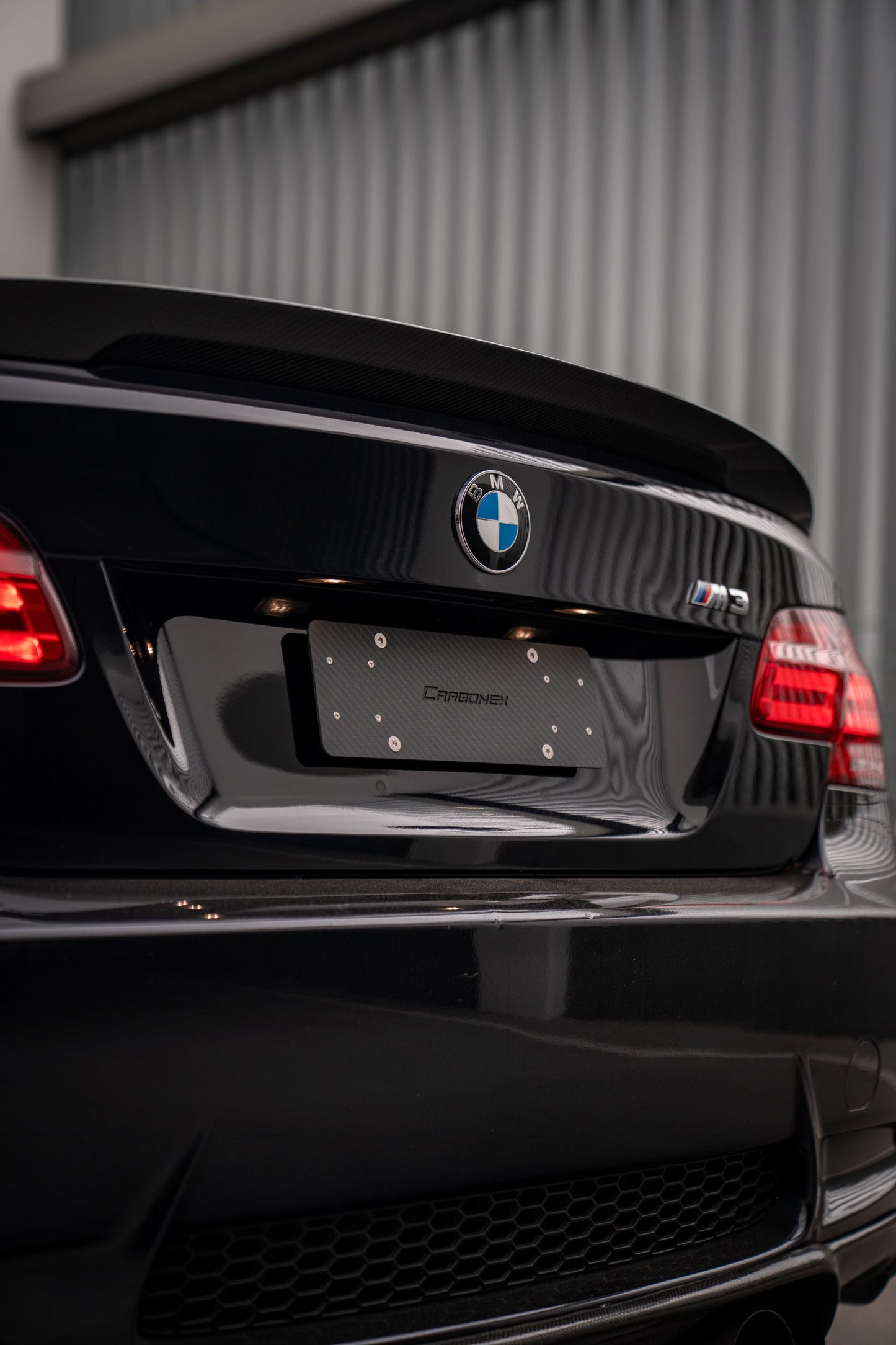 BMW Magnetic Rear License Plate Mount Kit - Europe